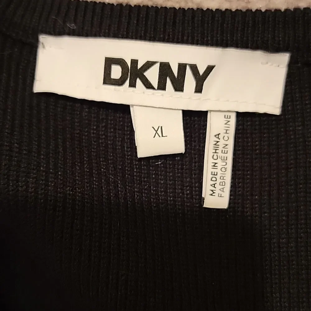 Dkny black top